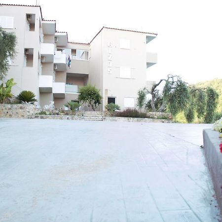 Sarakiniko  Rizos Bay Sarakiniko酒店 外观 照片