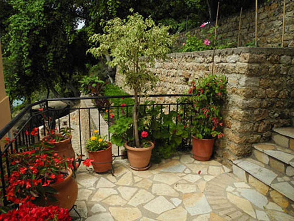 Sarakiniko  Rizos Bay Sarakiniko酒店 外观 照片