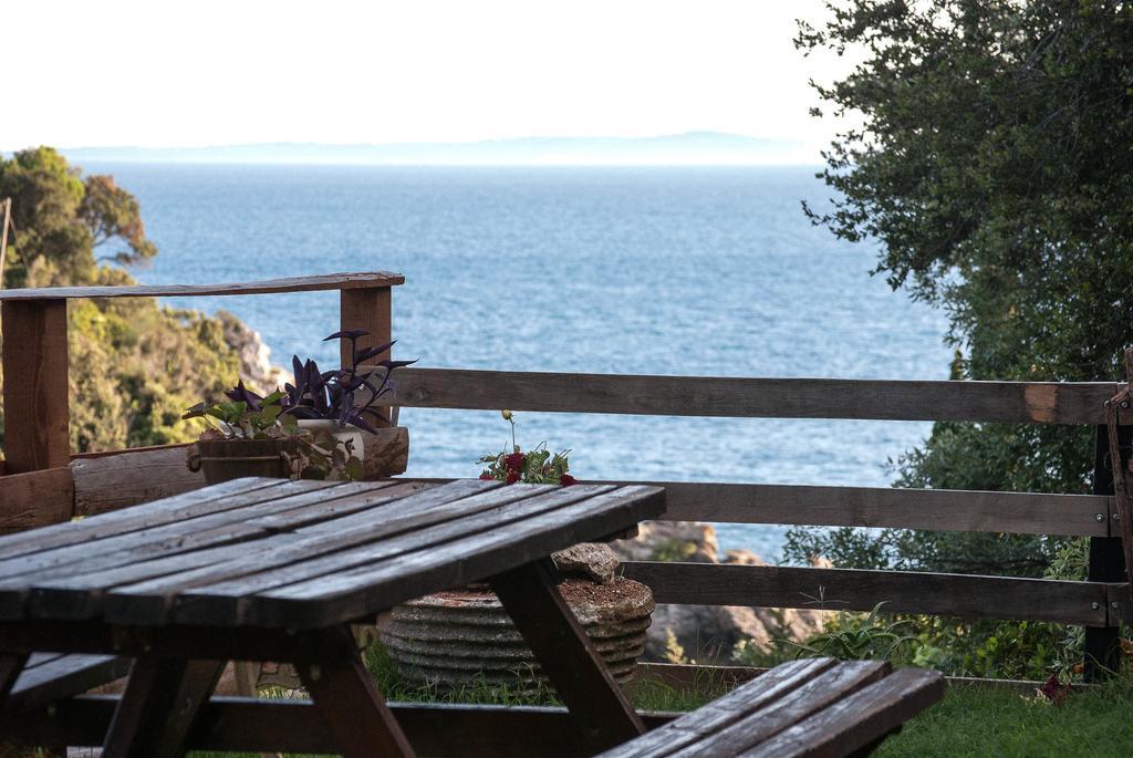 Sarakiniko  Rizos Bay Sarakiniko酒店 外观 照片